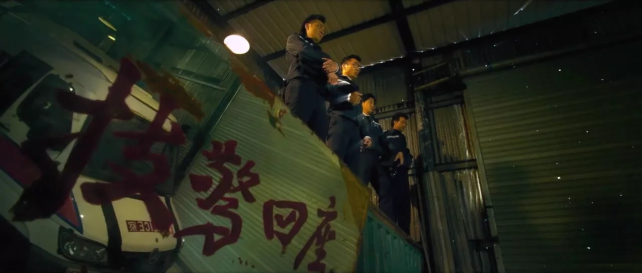 Фото - : 1280x544 / 140 Кб