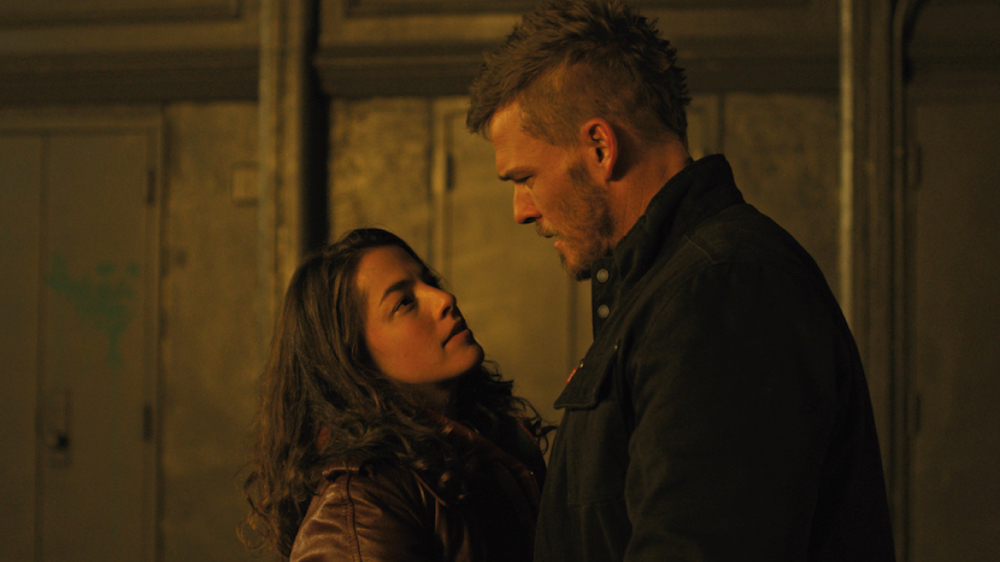 Фото - Девушка-невидимка: 1000x562 / 365 Кб