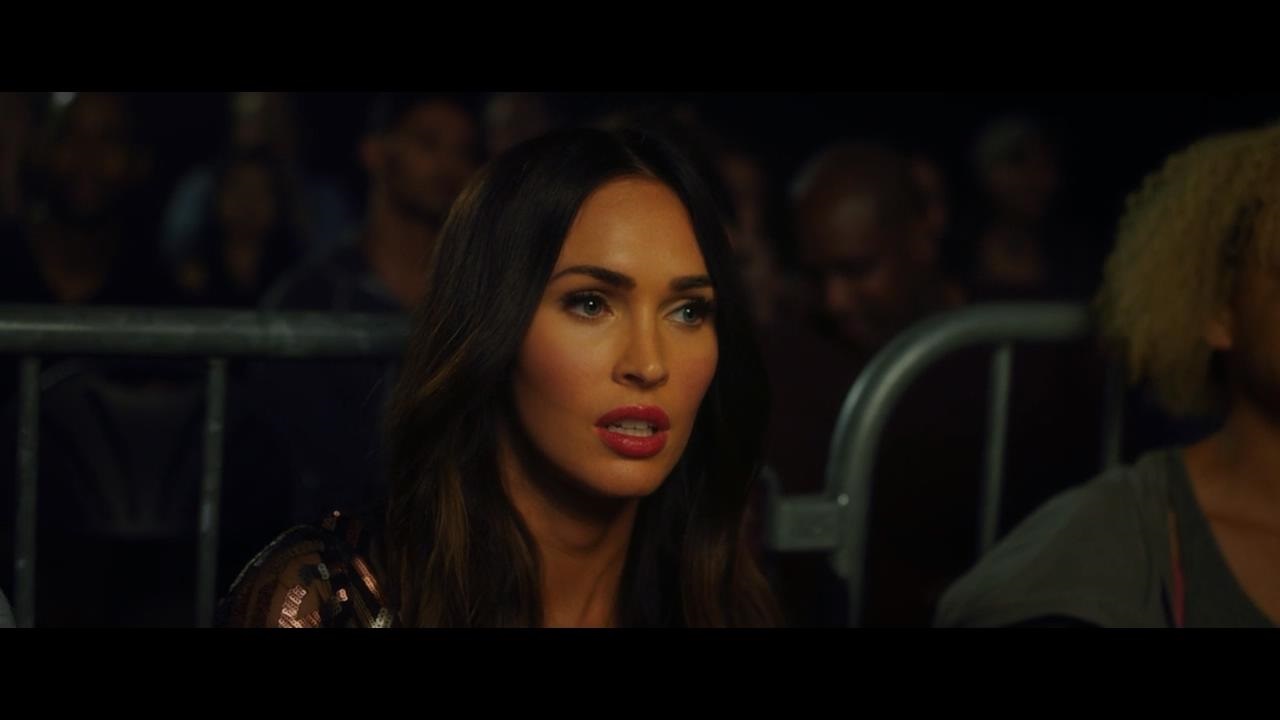 Фото - Девушка-невидимка: 1280x720 / 45 Кб