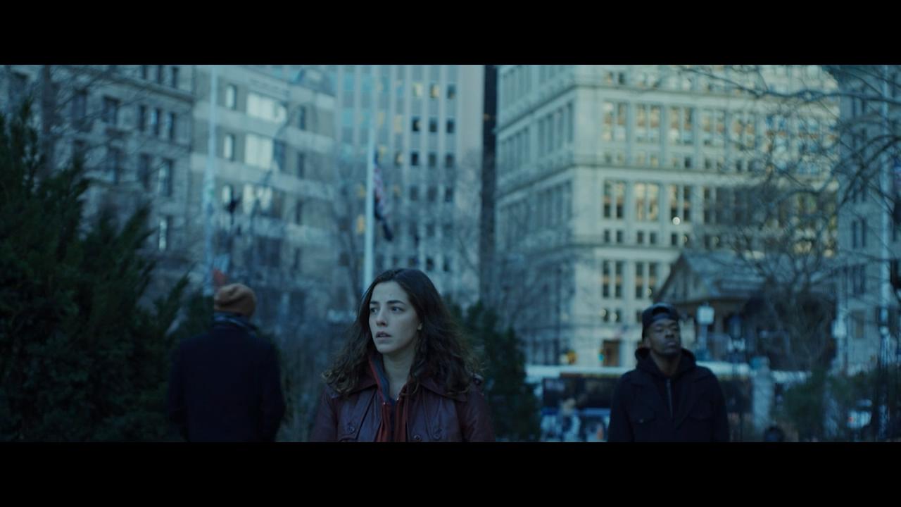 Фото - Девушка-невидимка: 1280x720 / 67 Кб