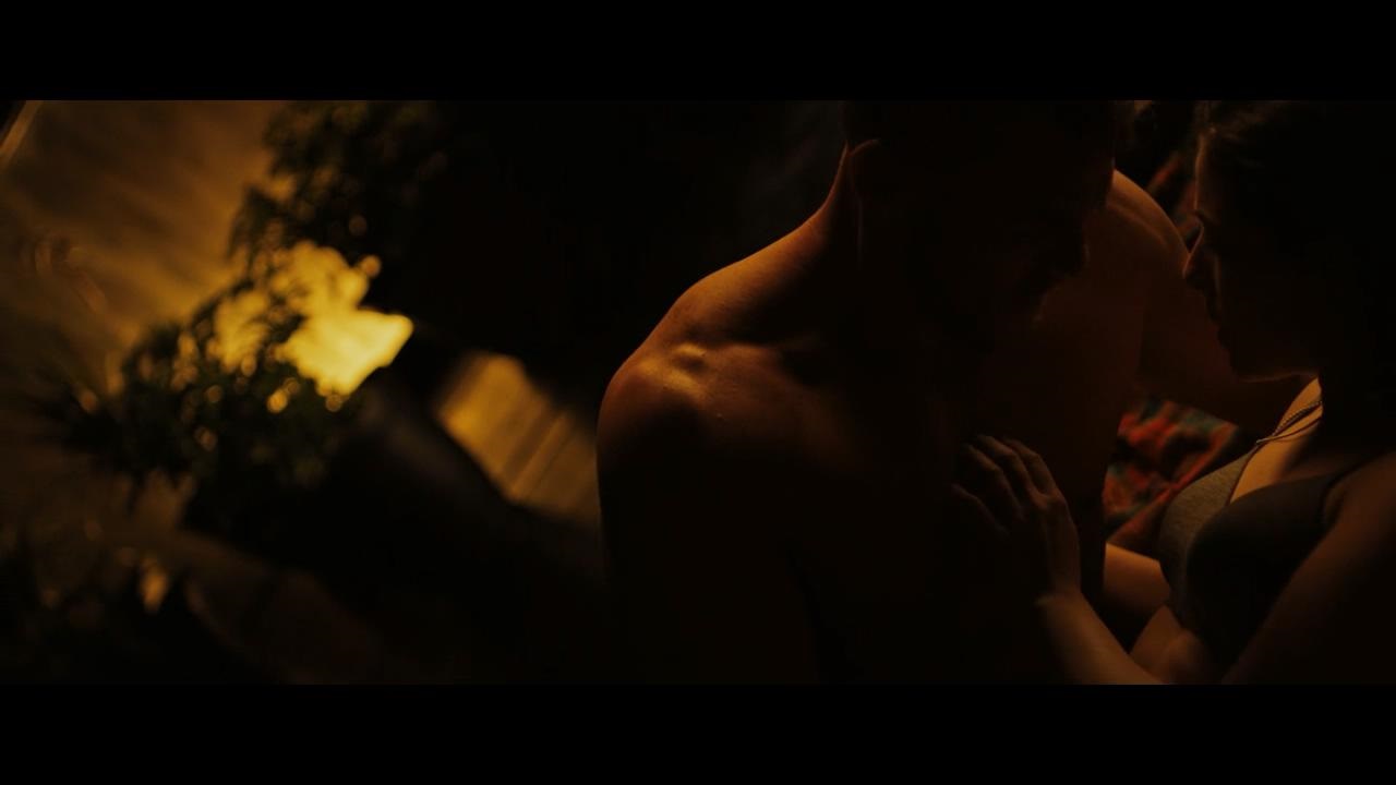 Фото - Девушка-невидимка: 1280x720 / 42 Кб