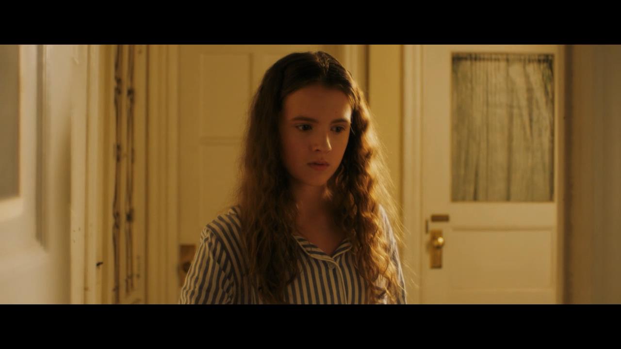 Фото - Девушка-невидимка: 1280x720 / 49 Кб