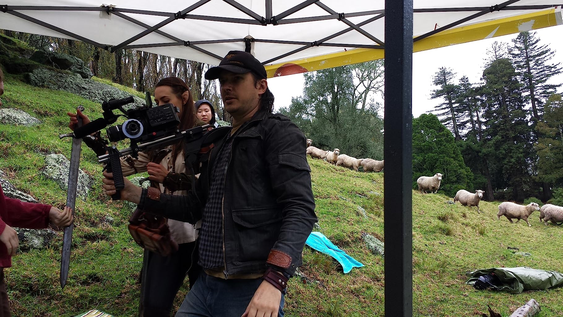 Фото - : 1820x1024 / 523 Кб