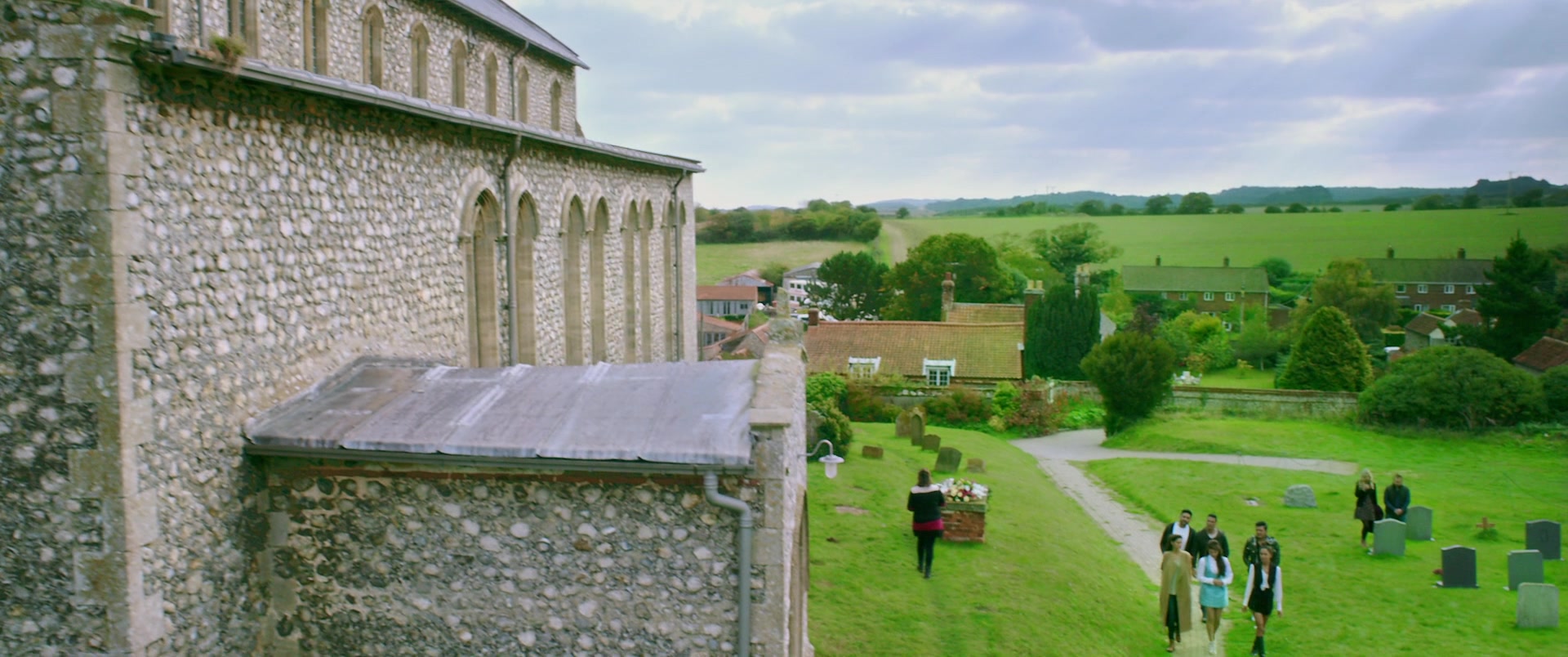 Фото - : 1920x804 / 264 Кб