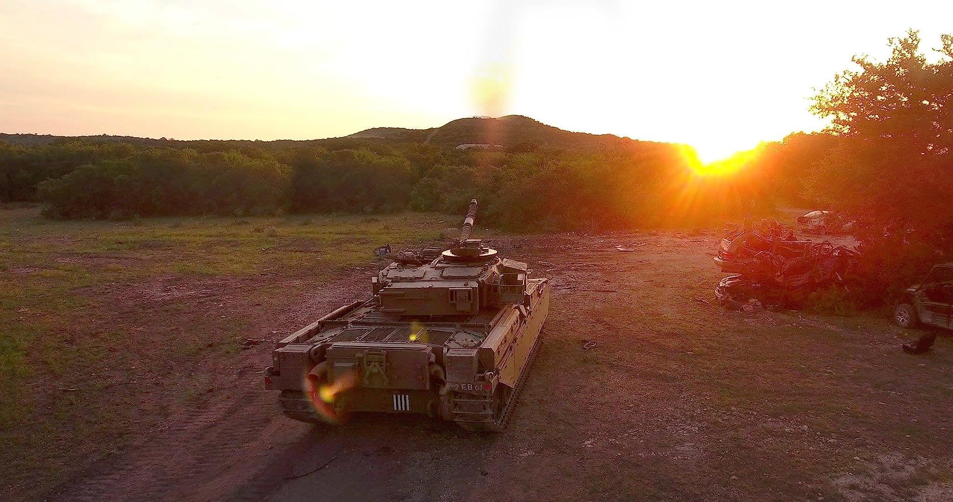 Фото - : 1942x1024 / 351 Кб