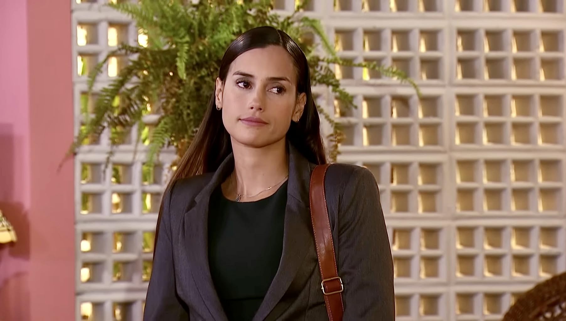 Фото - : 1804x1024 / 126 Кб