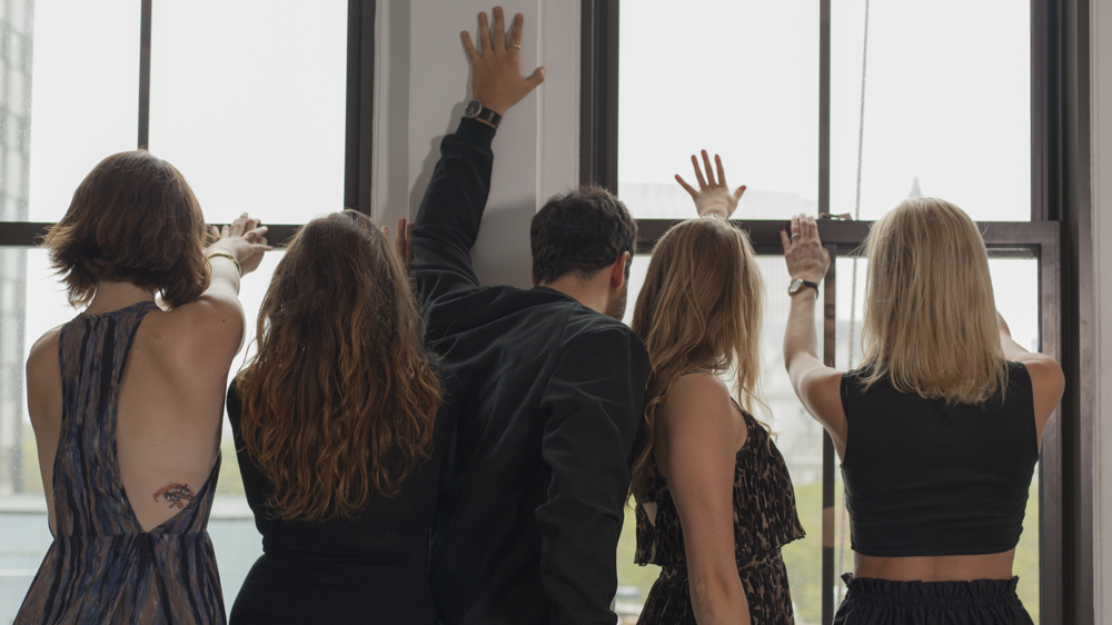 Фото - : 1000x562 / 341 Кб