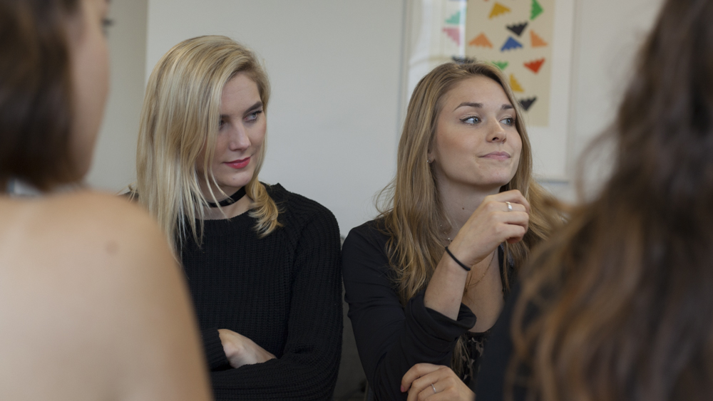 Фото - : 1000x563 / 274 Кб