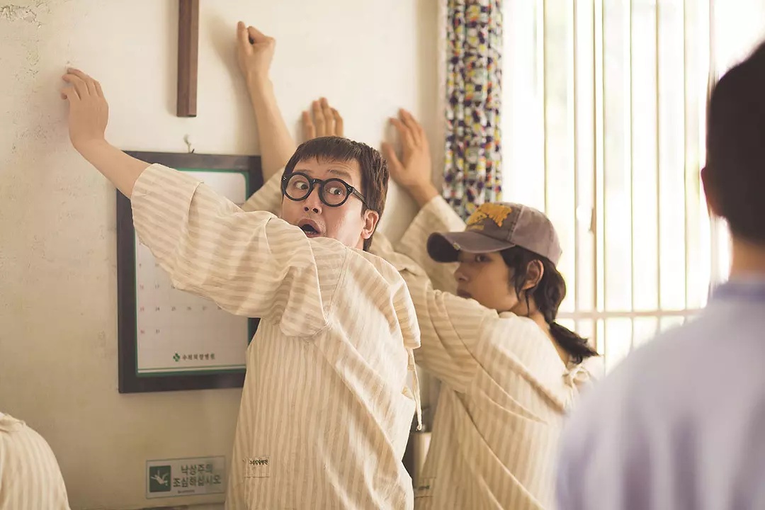 Фото - : 1080x720 / 160 Кб