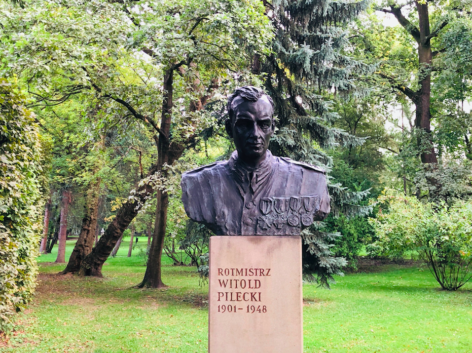 Фото - Enemy of My Enemy: 931x697 / 1755.46 Кб