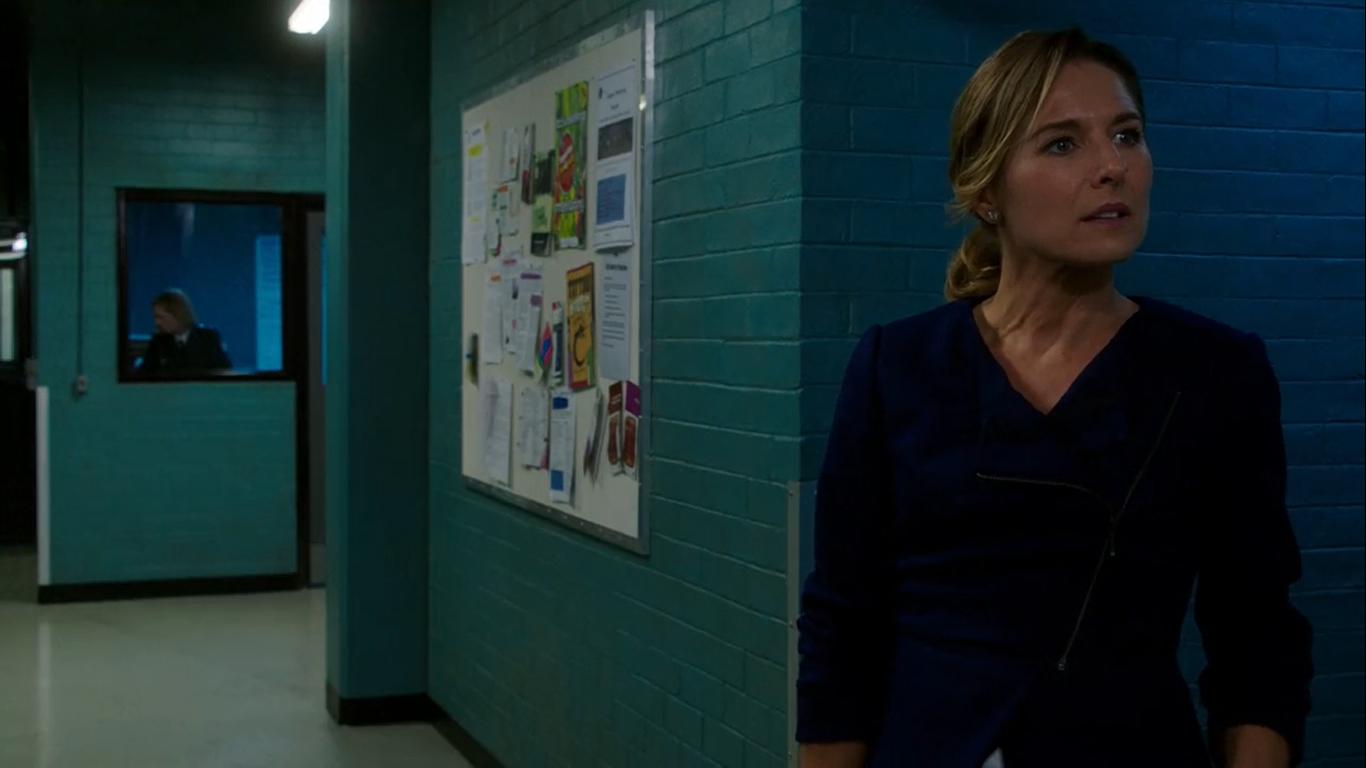 Фото - : 1366x768 / 54 Кб