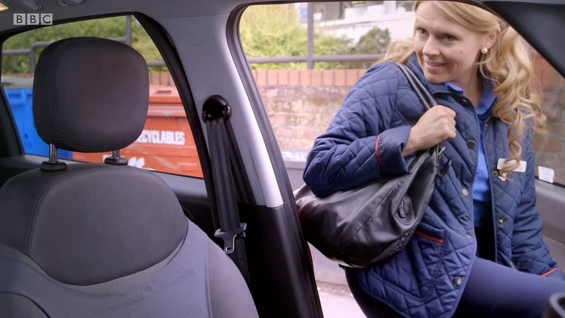 Фото - : 1820x1024 / 138 Кб