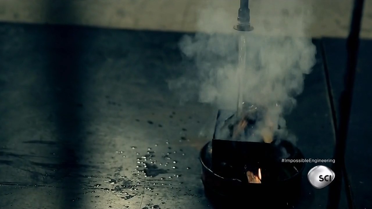 Фото - : 1280x720 / 82 Кб