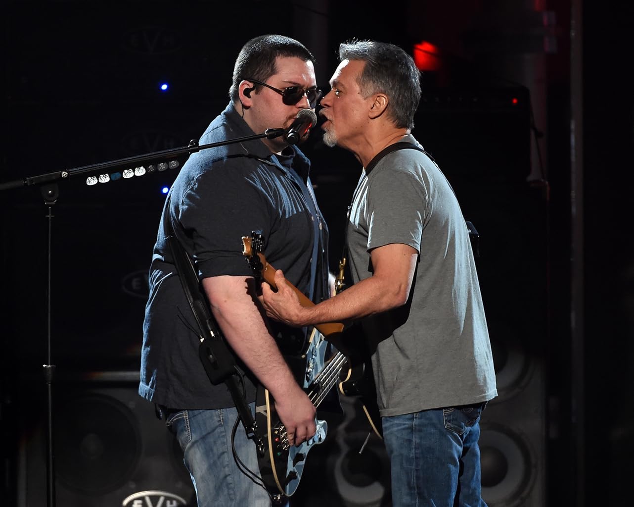 Фото - : 1282x1024 / 98 Кб