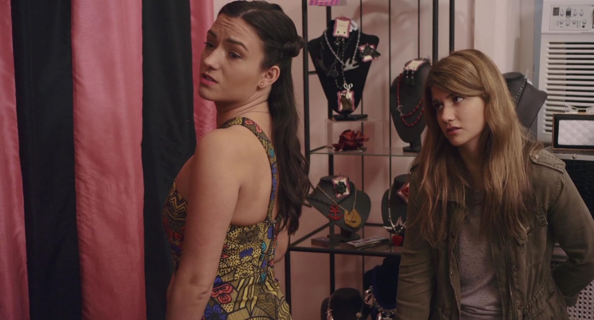 Фото - : 1898x1024 / 126 Кб