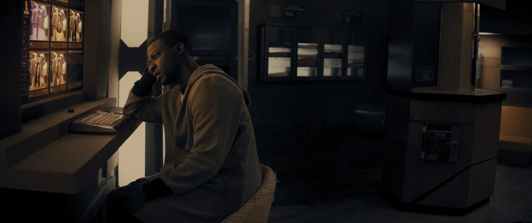 Фото - : 2048x858 / 109 Кб