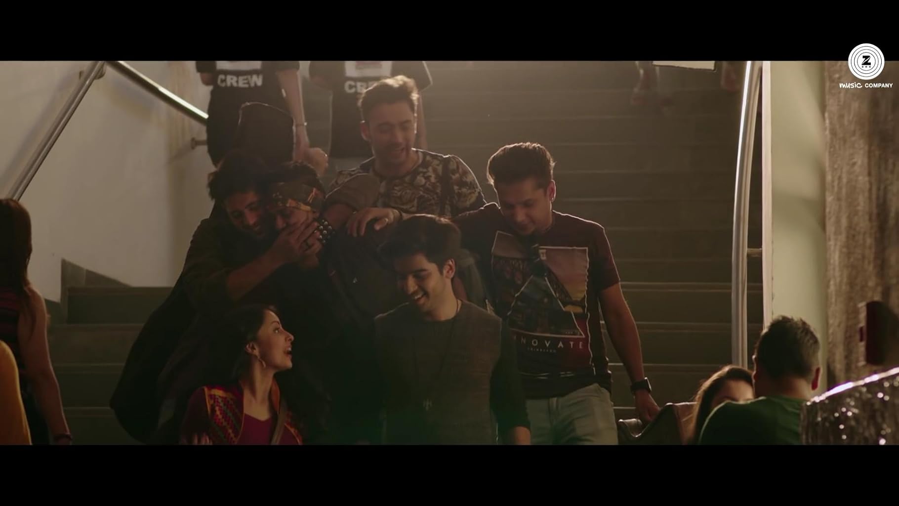 Фото - : 1820x1024 / 78 Кб