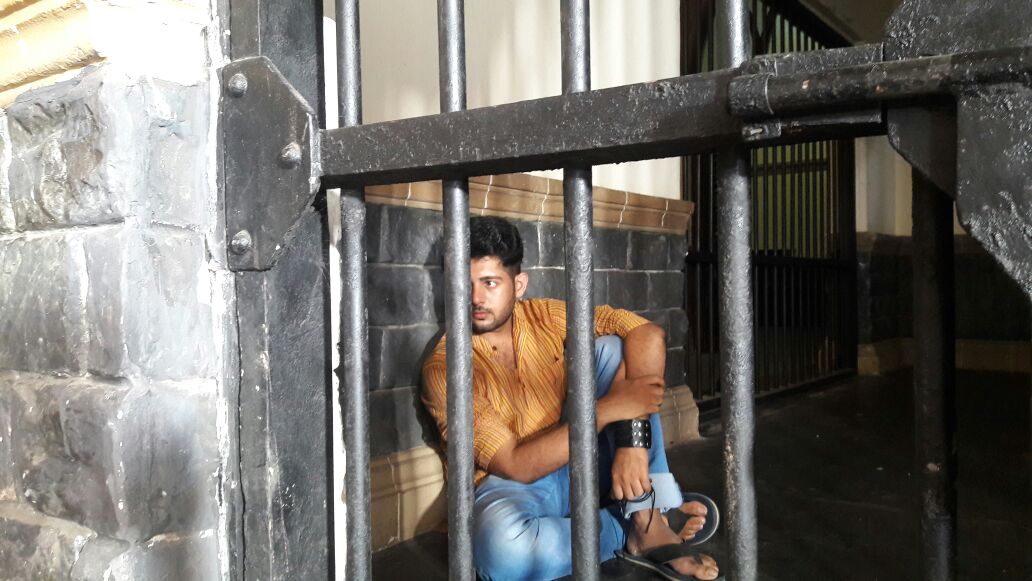 Фото - : 1032x581 / 104 Кб