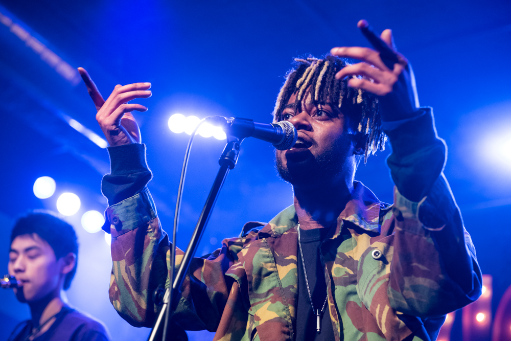 Фото - : 1000x667 / 446 Кб