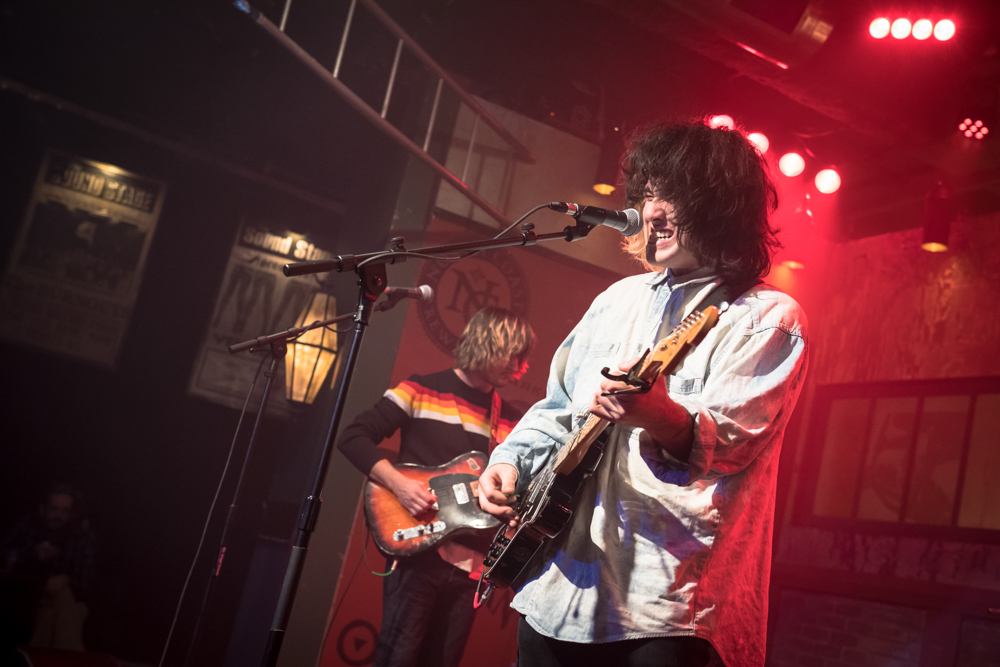 Фото - : 1000x667 / 354 Кб