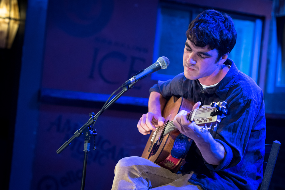 Фото - : 1000x667 / 426 Кб