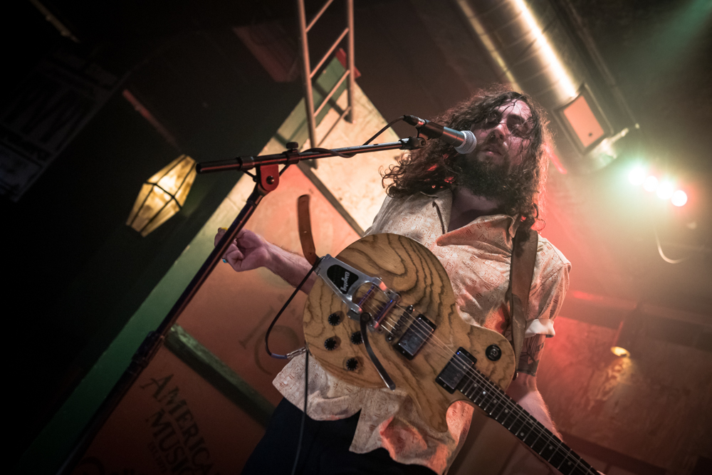 Фото - : 1000x667 / 365 Кб