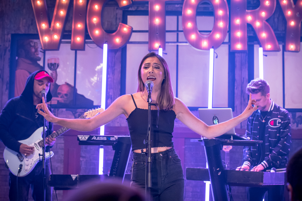 Фото - : 1000x667 / 445 Кб