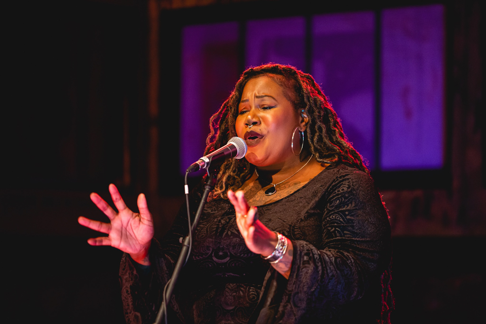 Фото - : 1000x667 / 309 Кб