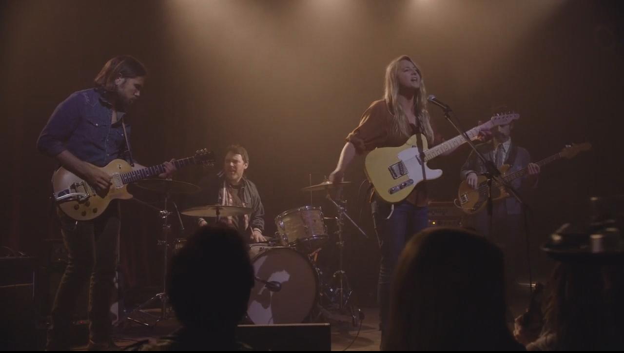 Фото - : 1280x724 / 41 Кб