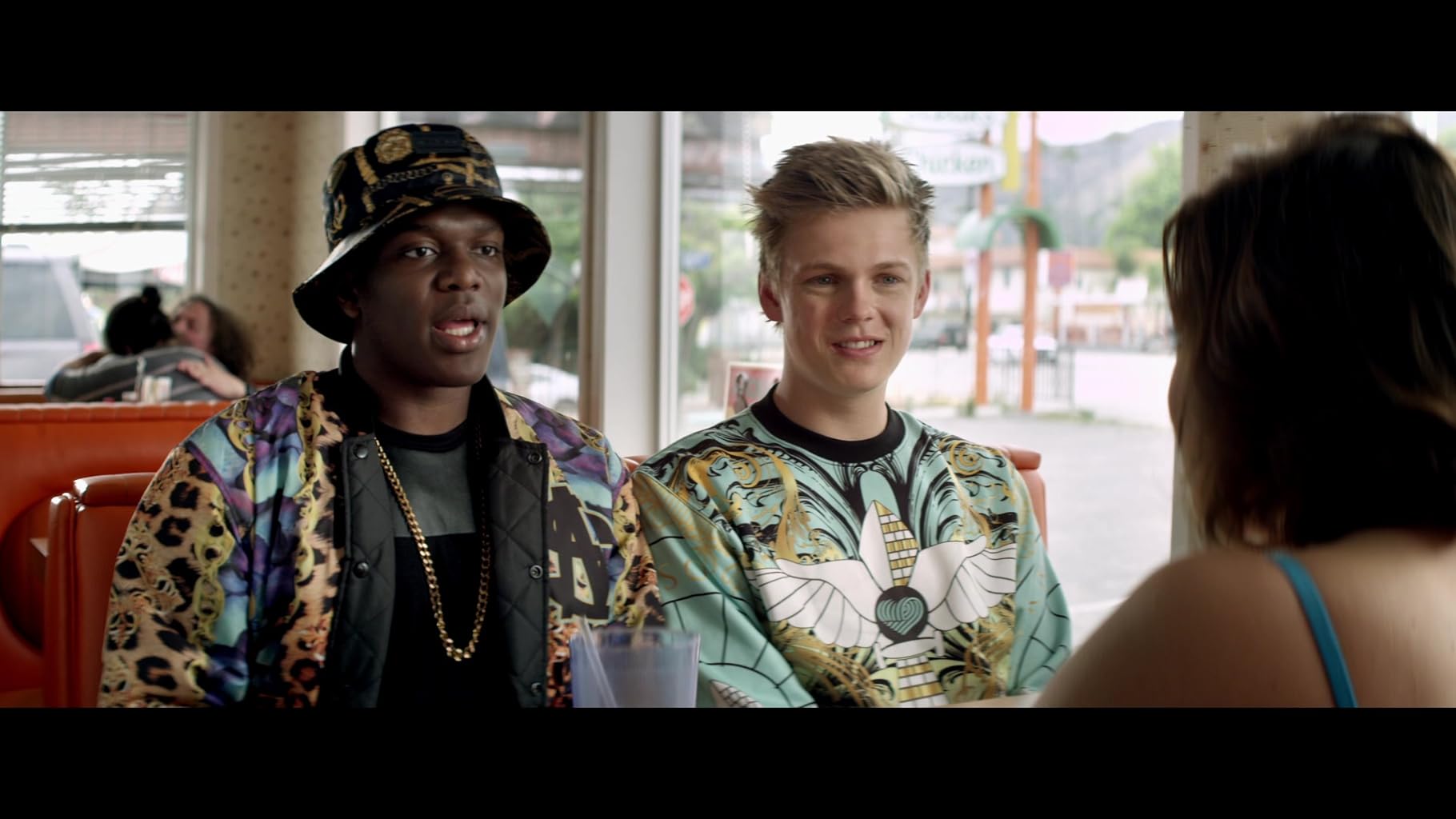 Фото - : 1820x1024 / 128 Кб