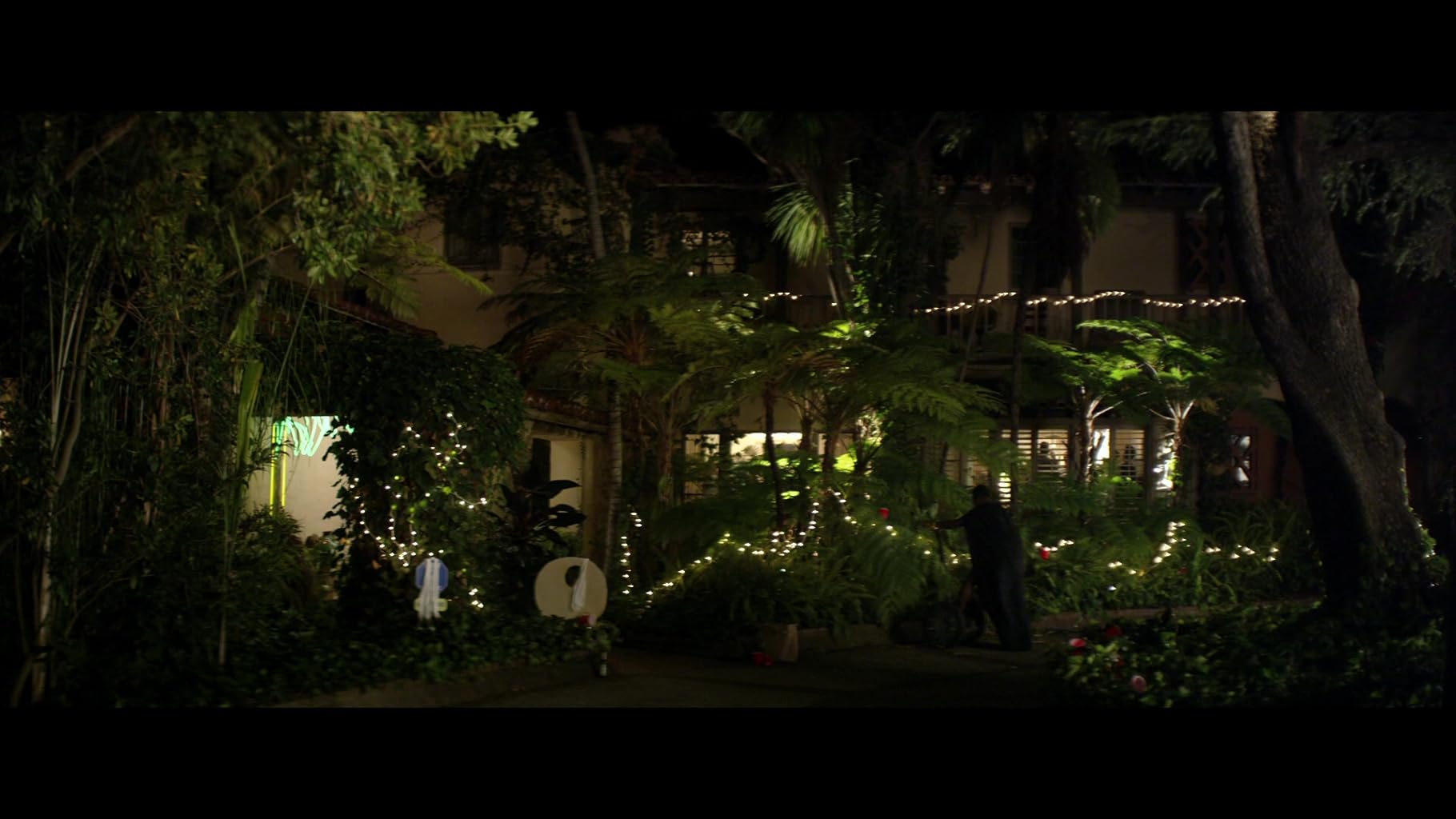 Фото - : 1820x1024 / 126 Кб