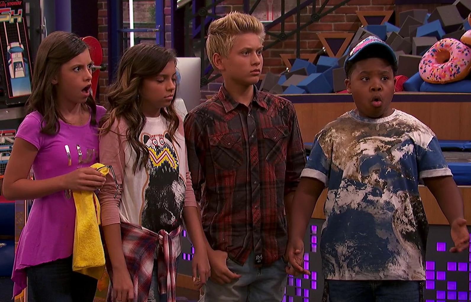 Фото - : 1592x1024 / 189 Кб