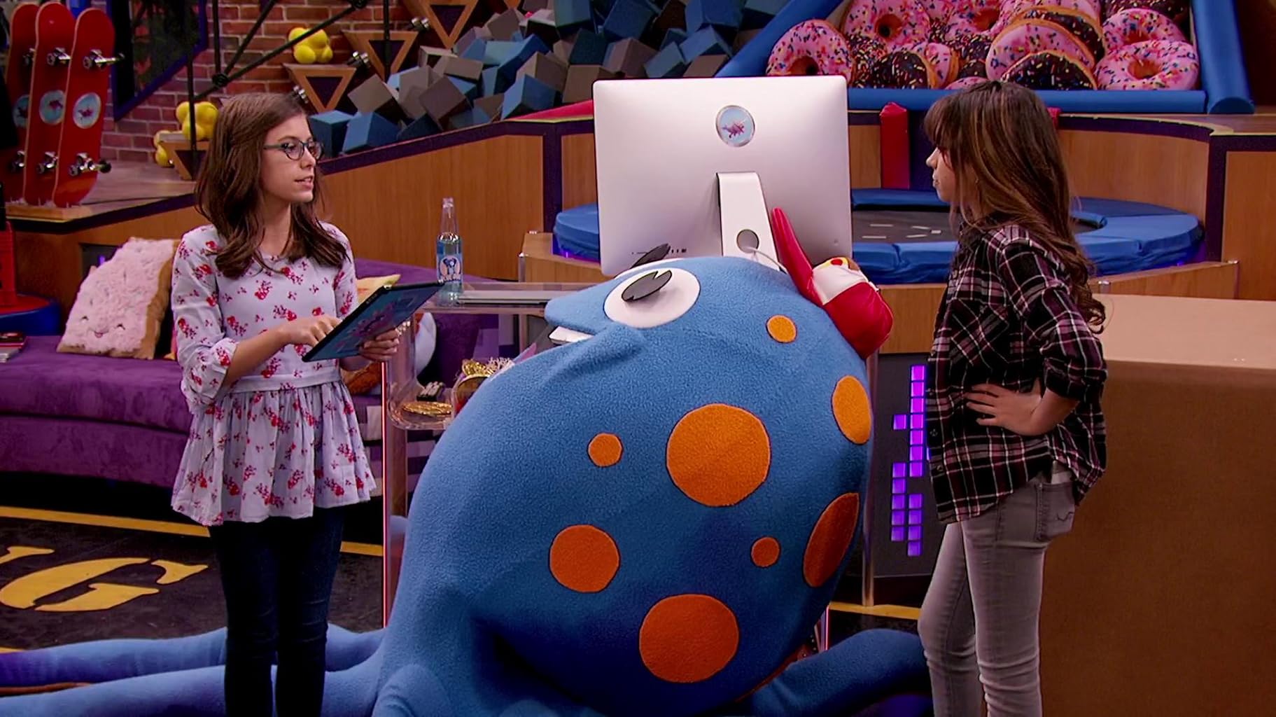 Фото - : 1823x1024 / 203 Кб