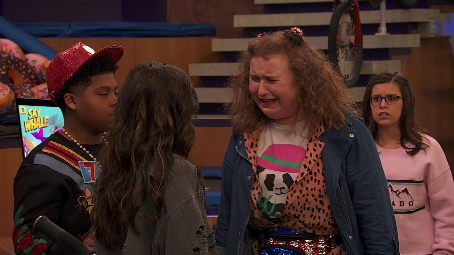 Фото - : 1823x1024 / 147 Кб