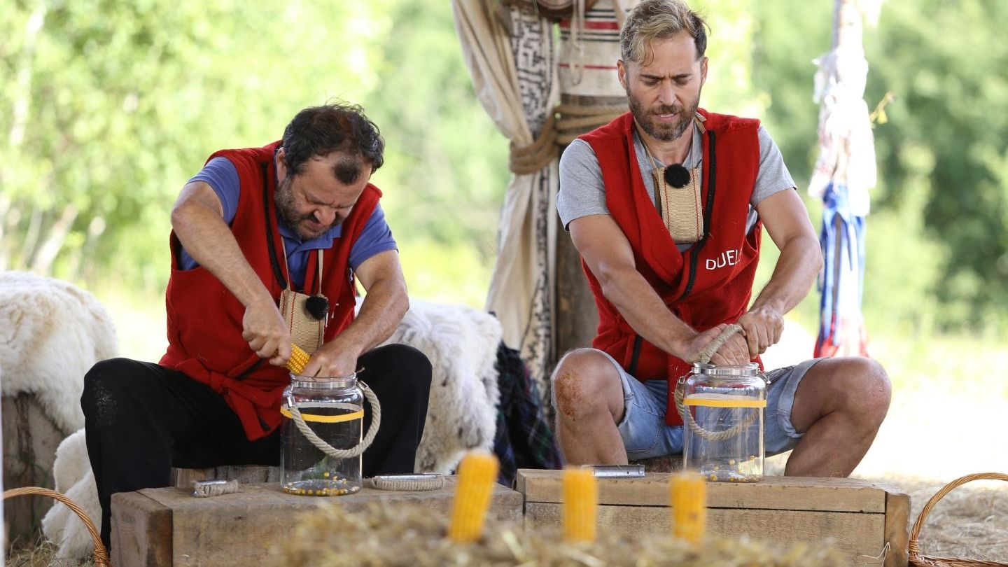 Фото - : 1440x810 / 160 Кб