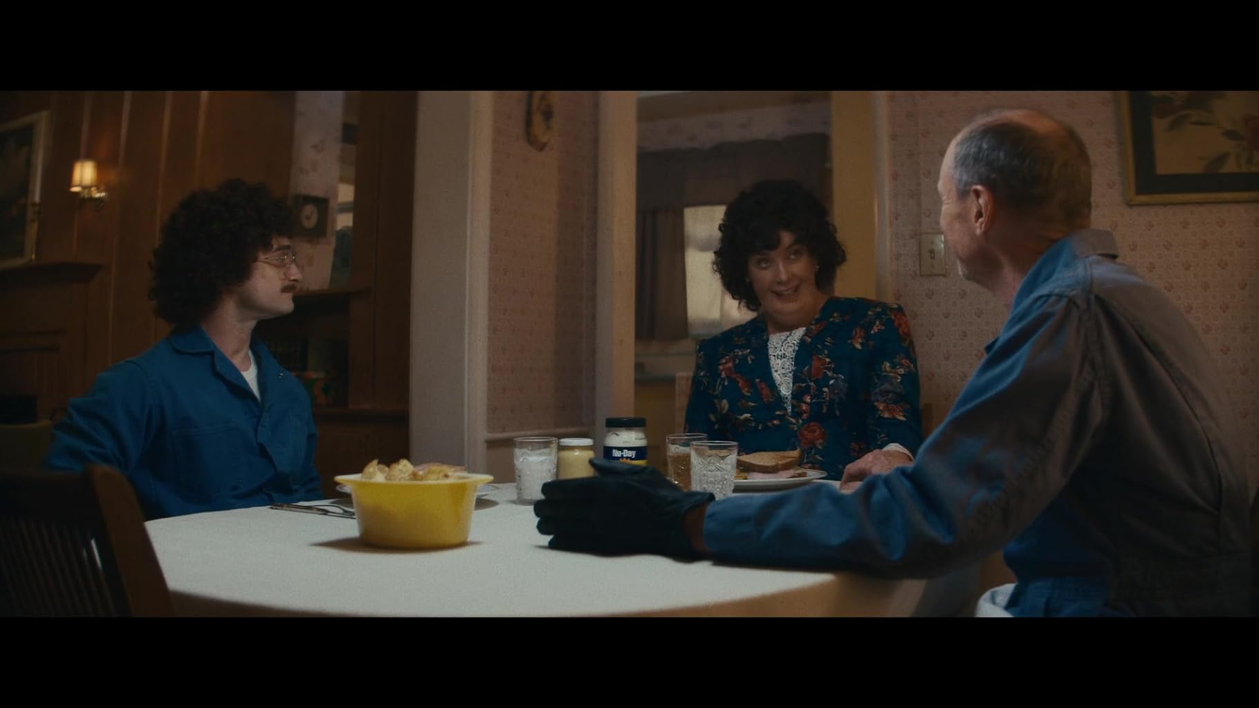 Фото - Странный Эл: 1820x1024 / 82 Кб