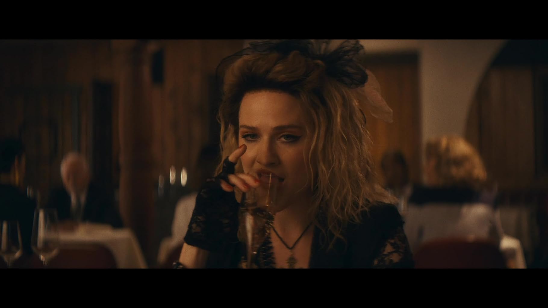 Фото - Странный Эл: 1820x1024 / 64 Кб