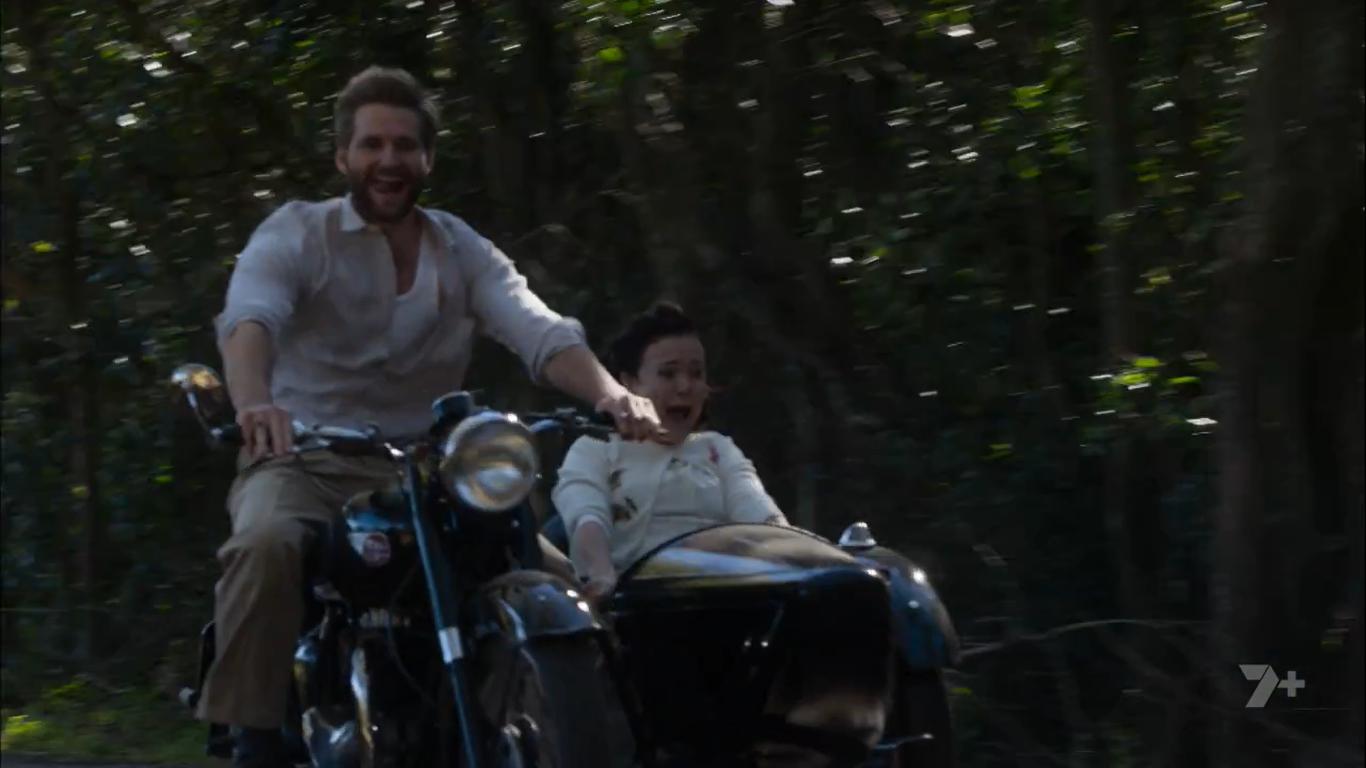 Фото - : 1366x768 / 68 Кб