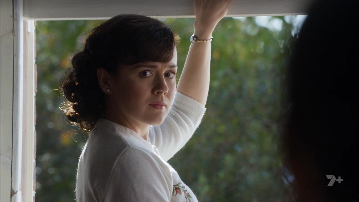 Фото - : 1366x768 / 64 Кб