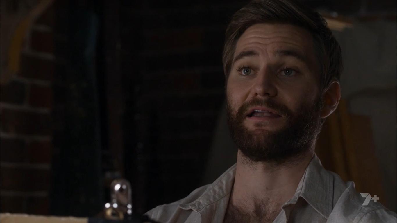 Фото - : 1366x768 / 42 Кб