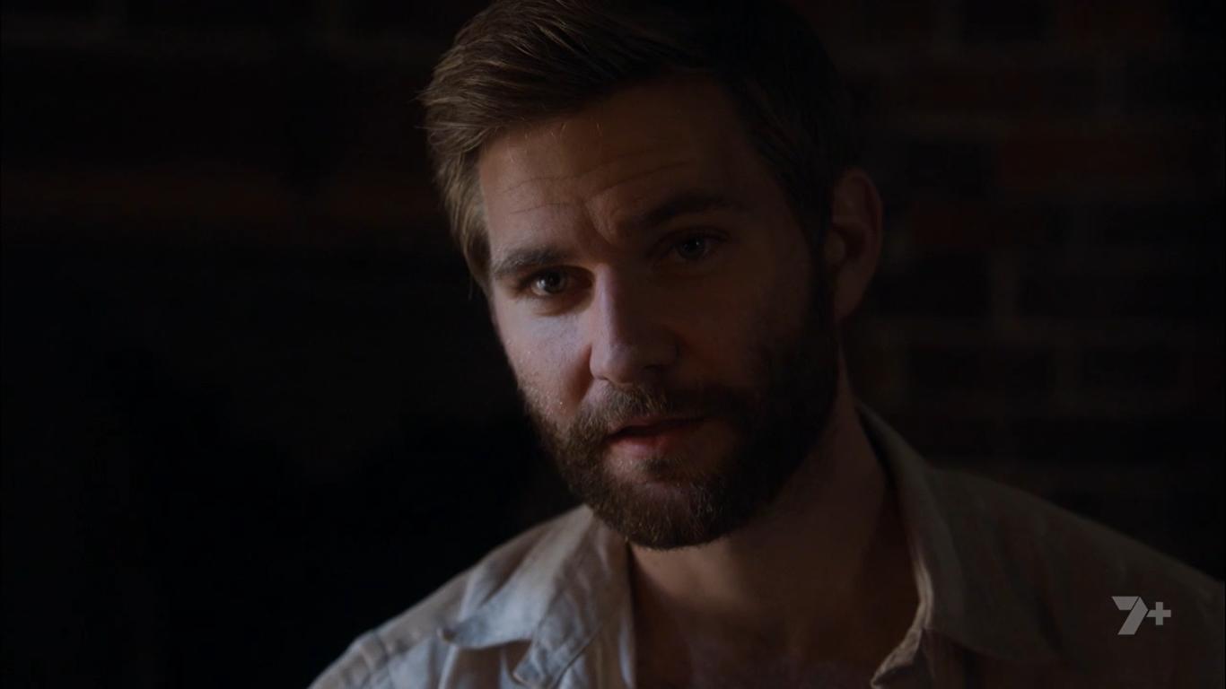 Фото - : 1366x768 / 33 Кб