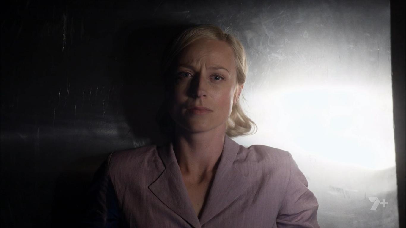 Фото - : 1366x768 / 46 Кб