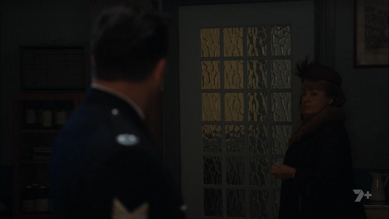 Фото - : 1366x768 / 39 Кб