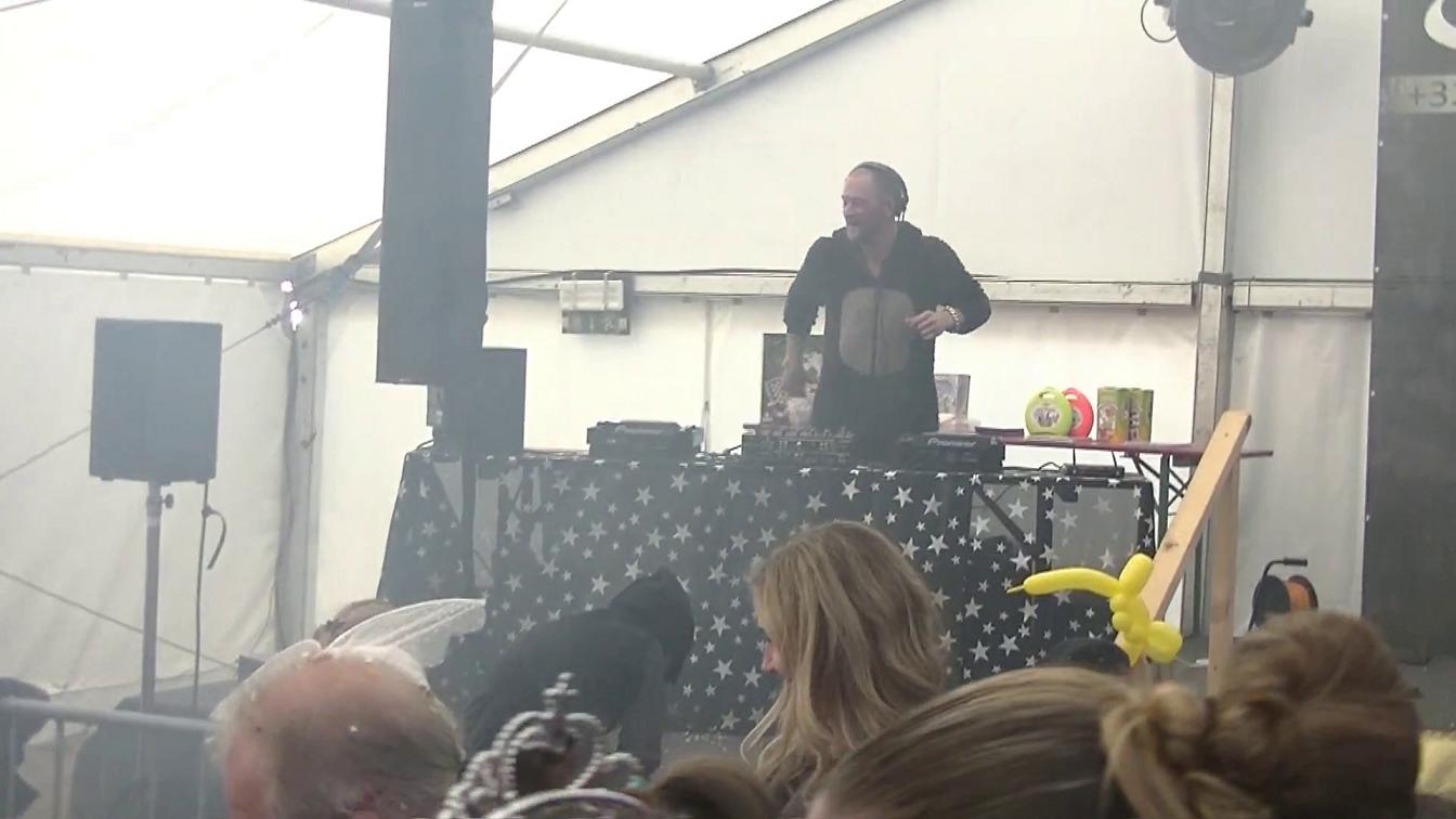 Фото - : 1344x756 / 78 Кб