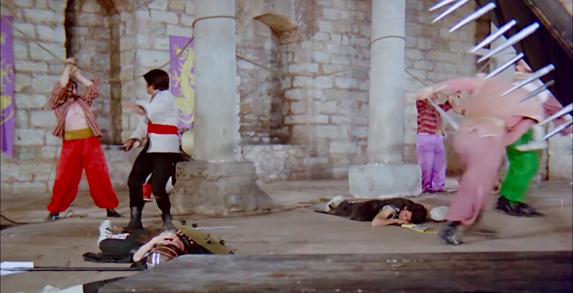 Фото - : 2001x1024 / 136 Кб