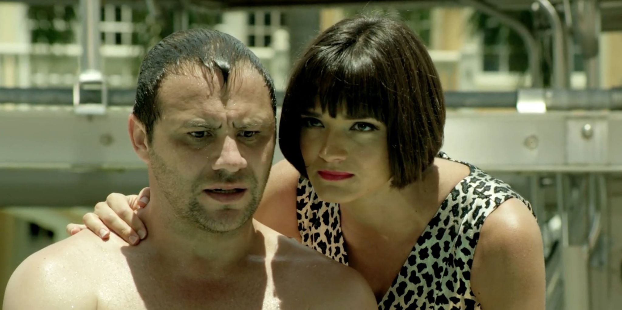 Фото - : 2048x1021 / 173 Кб