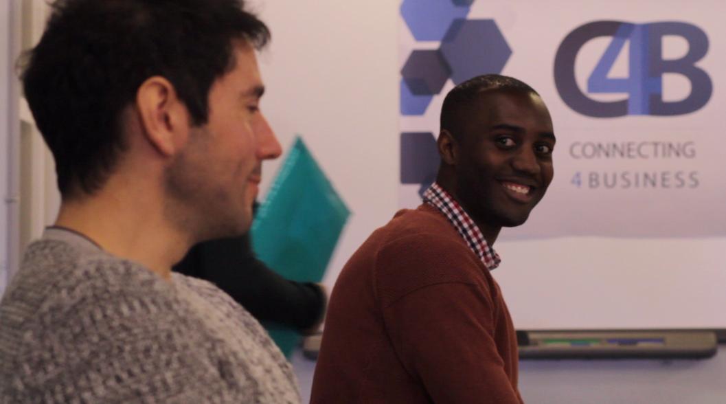 Фото - : 1057x588 / 42 Кб