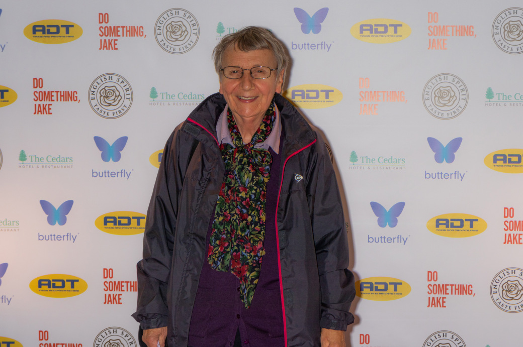 Фото - : 1040x691 / 217 Кб