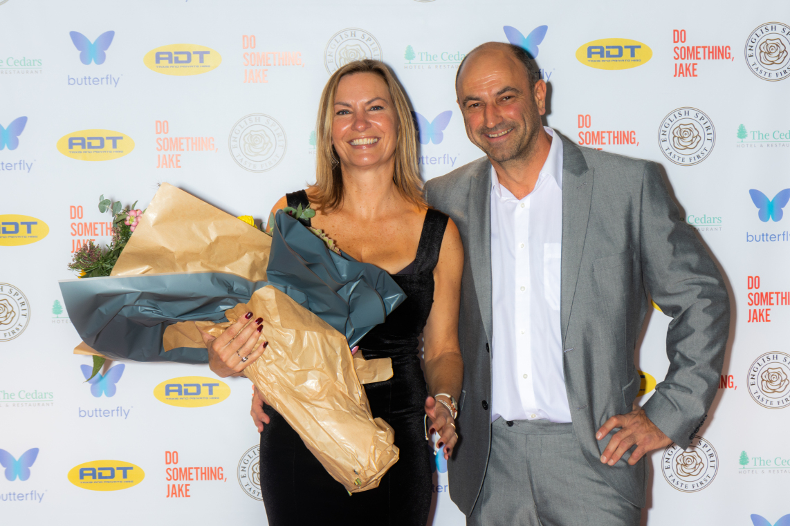 Фото - : 1142x761 / 652 Кб