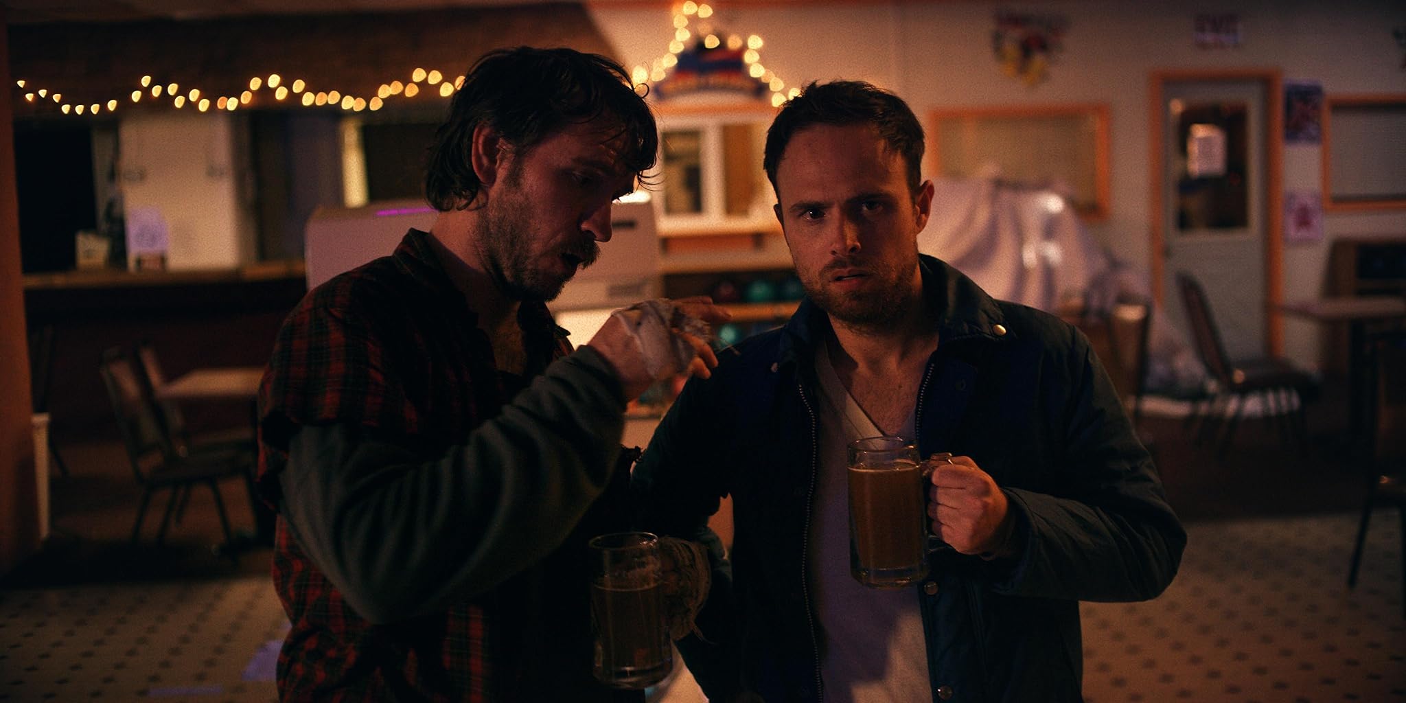 Фото - : 2048x1024 / 142 Кб